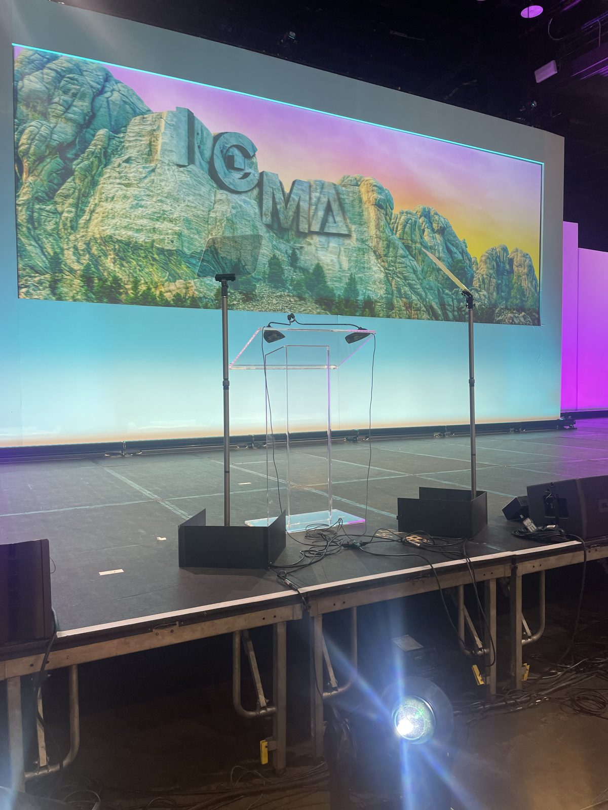 Presidential teleprompter glass on a conference stage